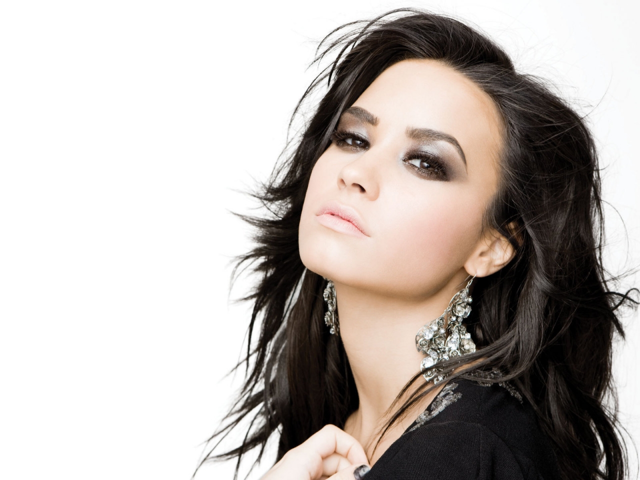 Demi Lovato Beautiful for 1280 x 960 resolution