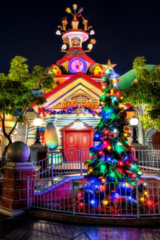 Disney Toontown for 320 x 480 iPhone resolution