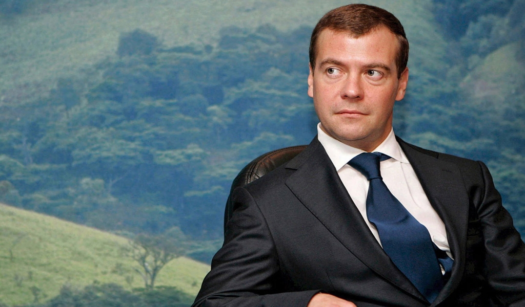 Dmitry Medvedev for 1024 x 600 widescreen resolution