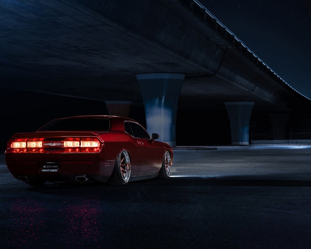 Dodge Challenger Avant Garde Back View for 1280 x 1024 resolution