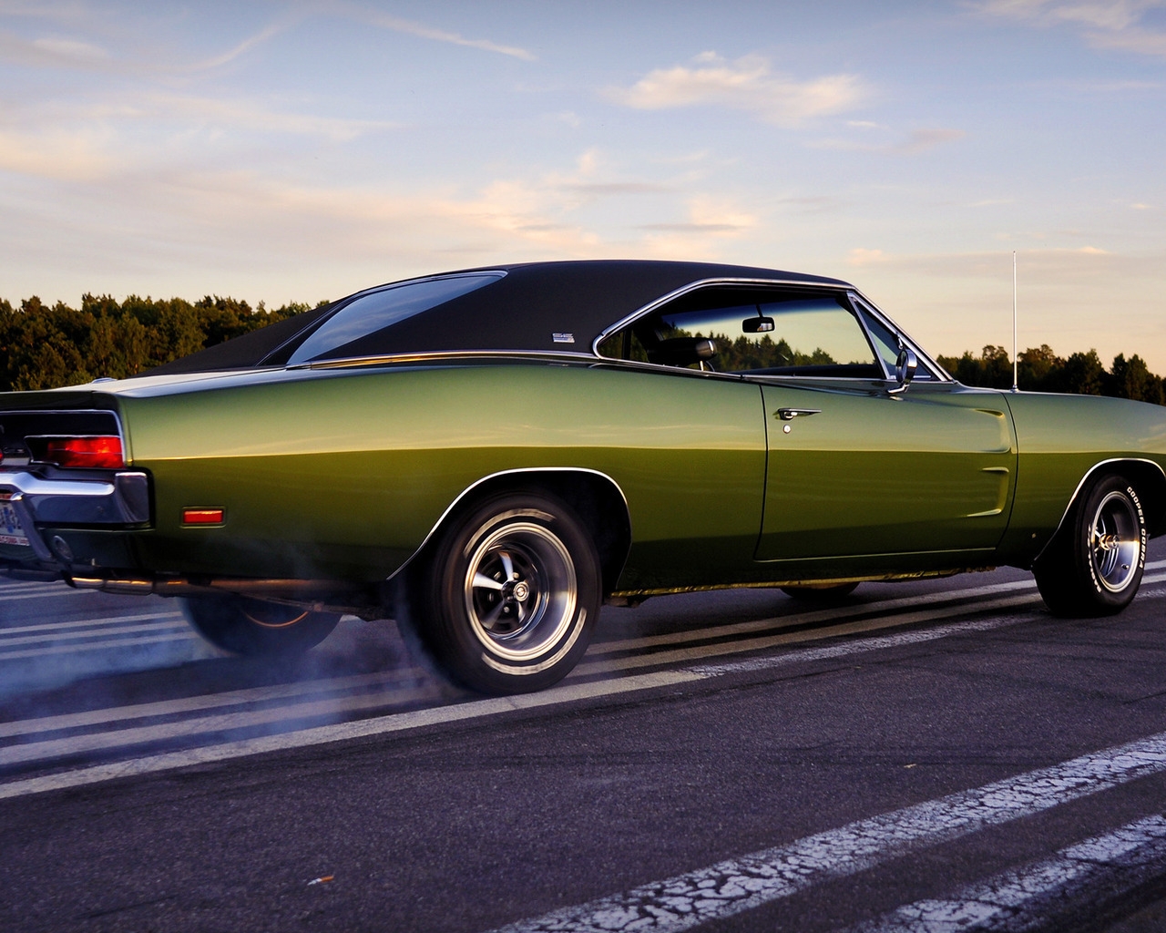 Dodge Charger Muscle Car for 1280 x 1024 resolution