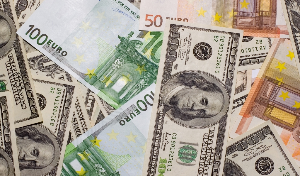 Dollars and Euros for 1024 x 600 widescreen resolution