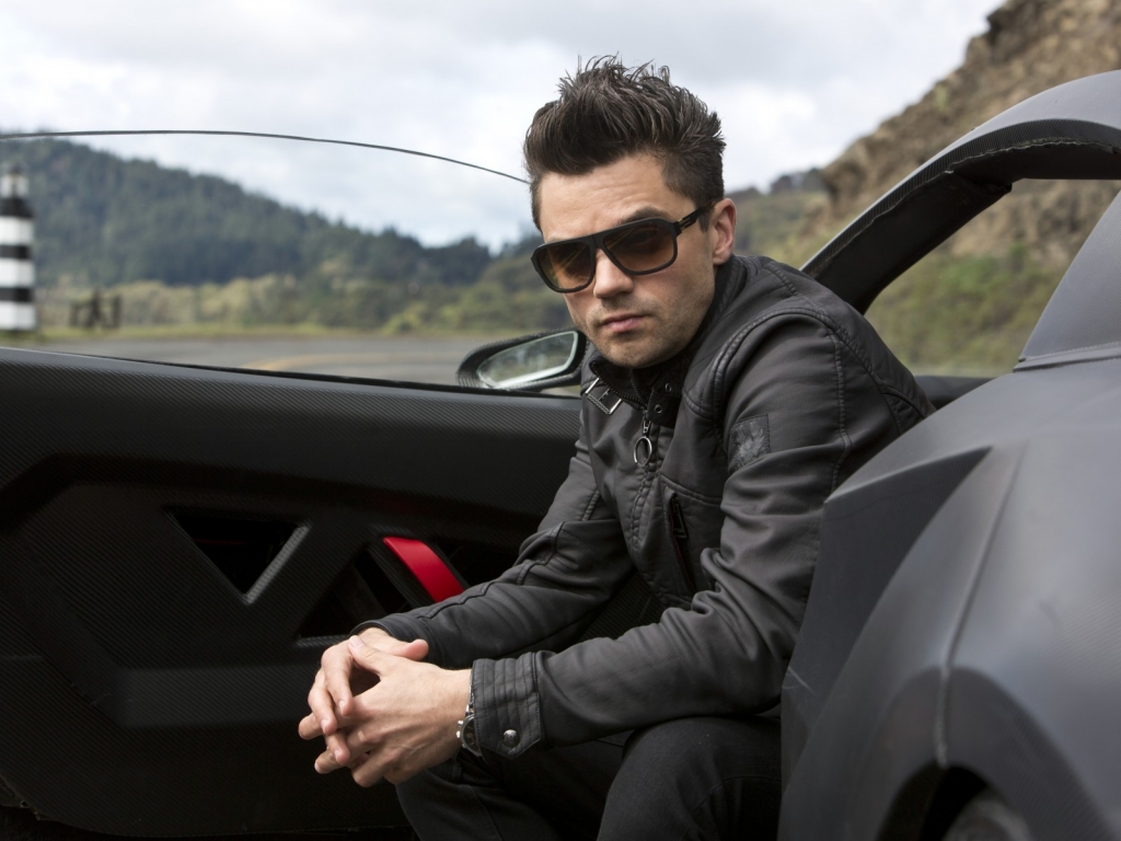 Dominic Cooper Cool for 1024 x 768 resolution