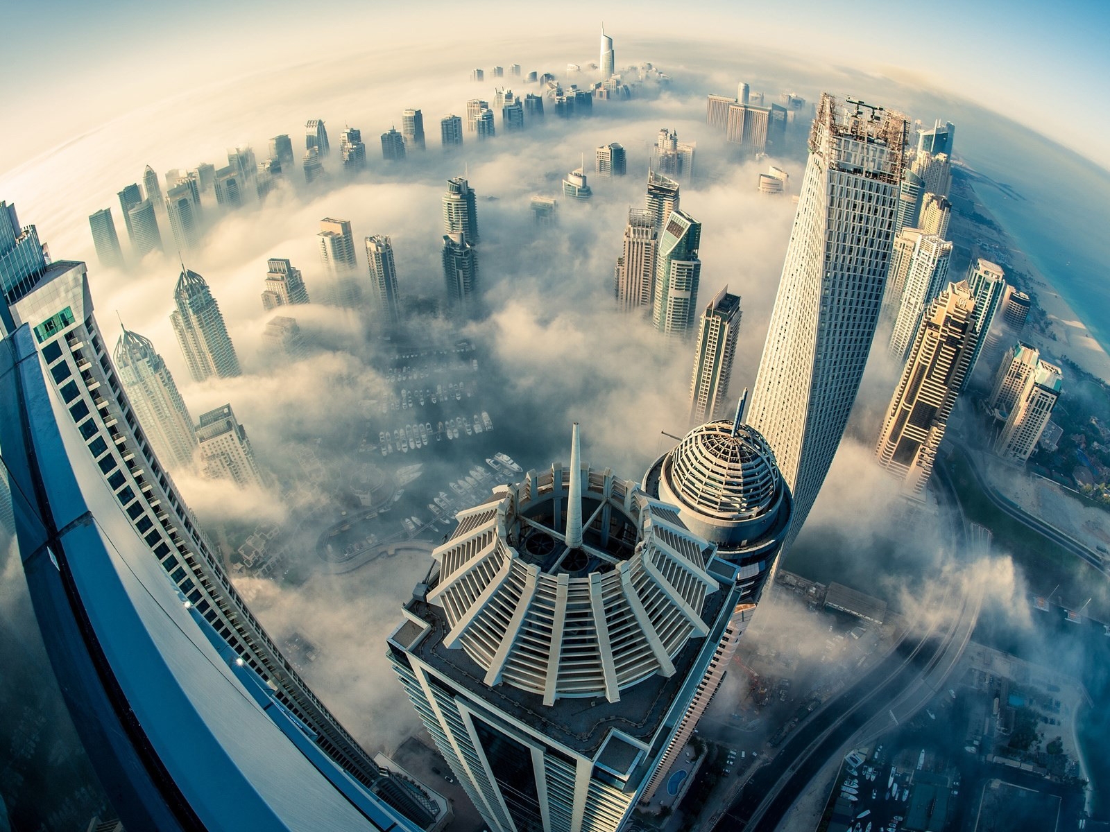 Dubai Above the Clouds for 1600 x 1200 resolution