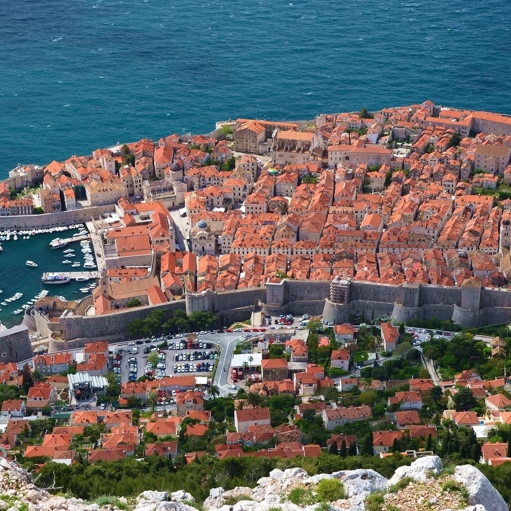 Dubrovnik Croatia  for 1024 x 1024 iPad resolution
