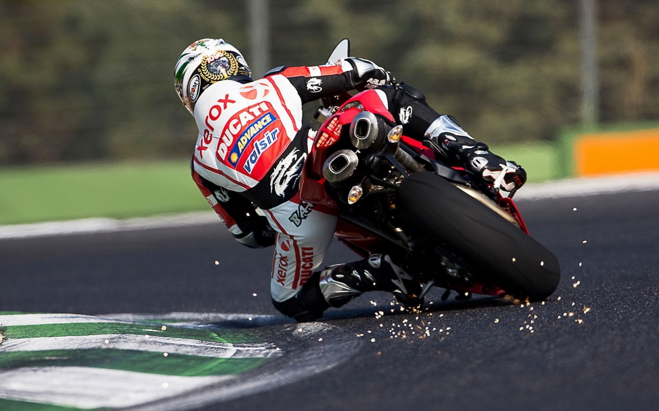 Ducati Moto Driver for 1280 x 800 widescreen resolution