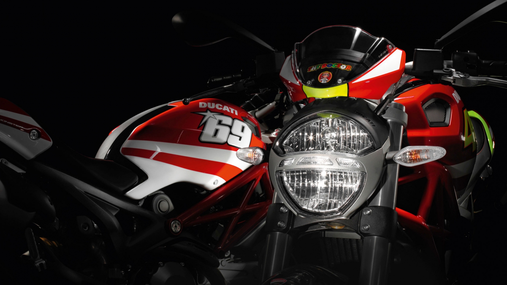 Ducati Rossi and Hayden Replica Ducati for 1680 x 945 HDTV resolution