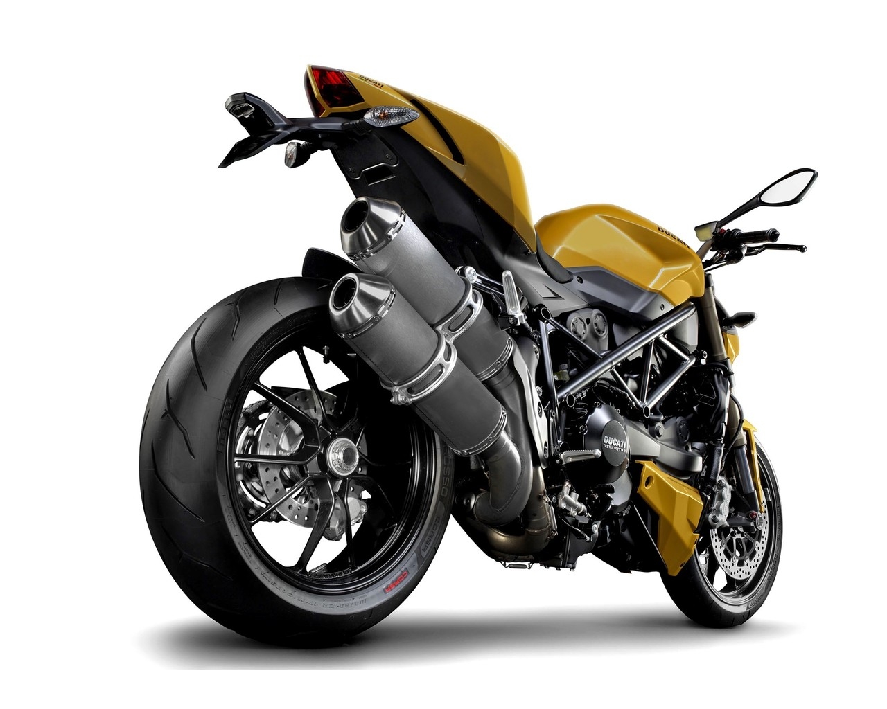  Ducati Streetfighter Rear for 1280 x 1024 resolution