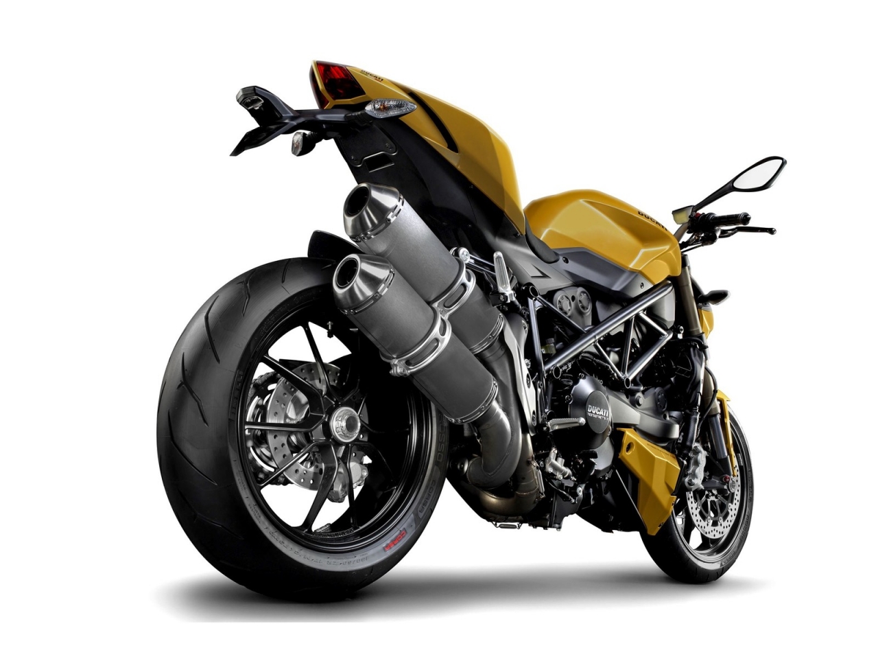  Ducati Streetfighter Rear for 1280 x 960 resolution