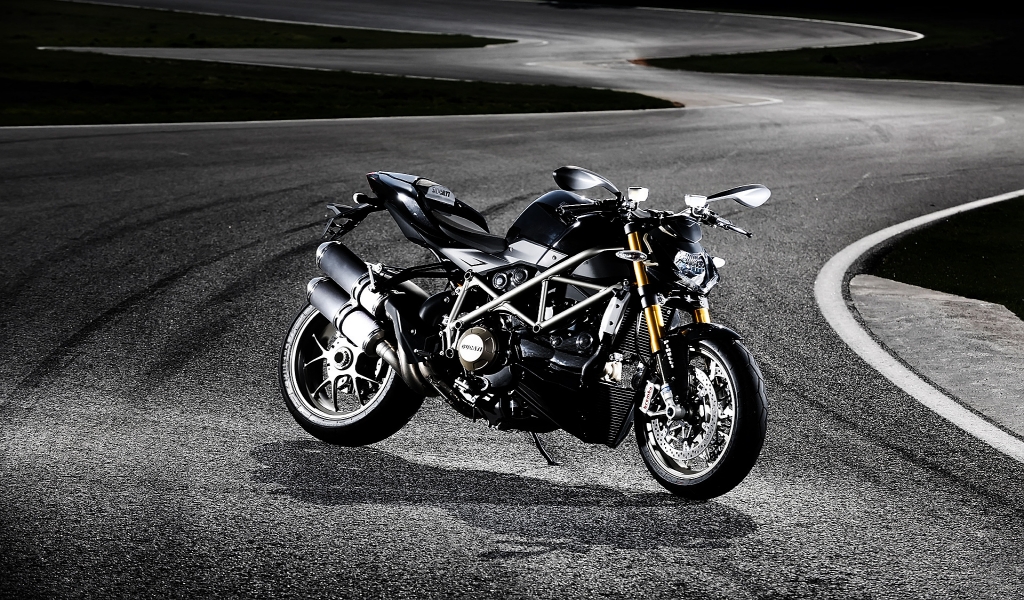 Ducati Streetfighter-S for 1024 x 600 widescreen resolution