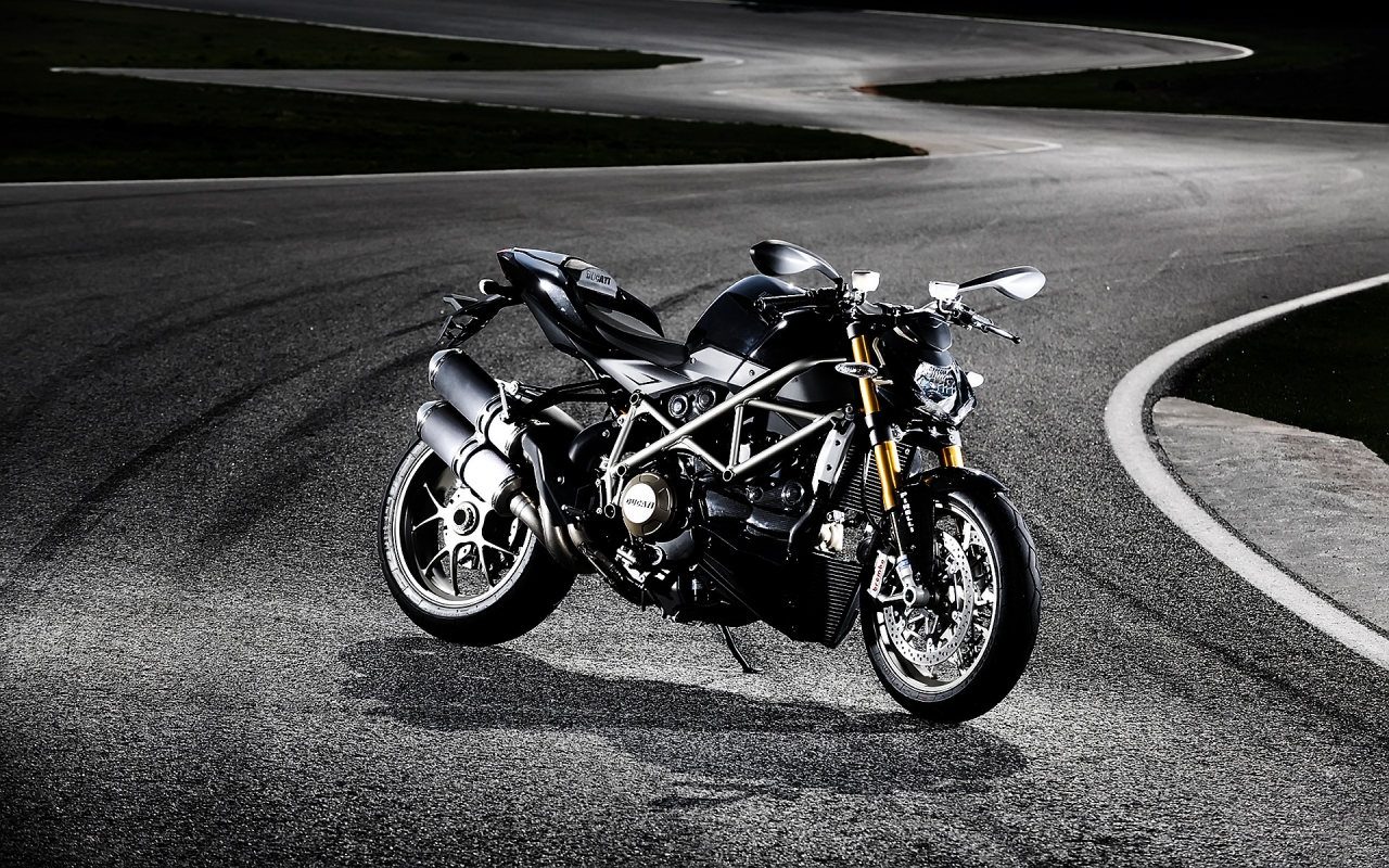 Ducati Streetfighter-S for 1280 x 800 widescreen resolution