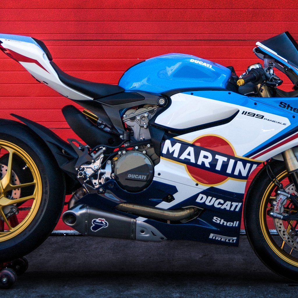 Ducati superbike 1199 Panigale for 1024 x 1024 iPad resolution