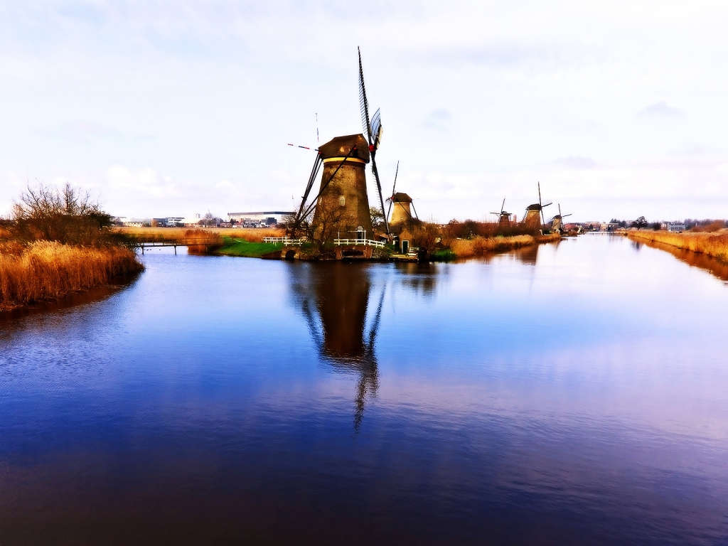 Dutch Windmills for 1024 x 768 resolution