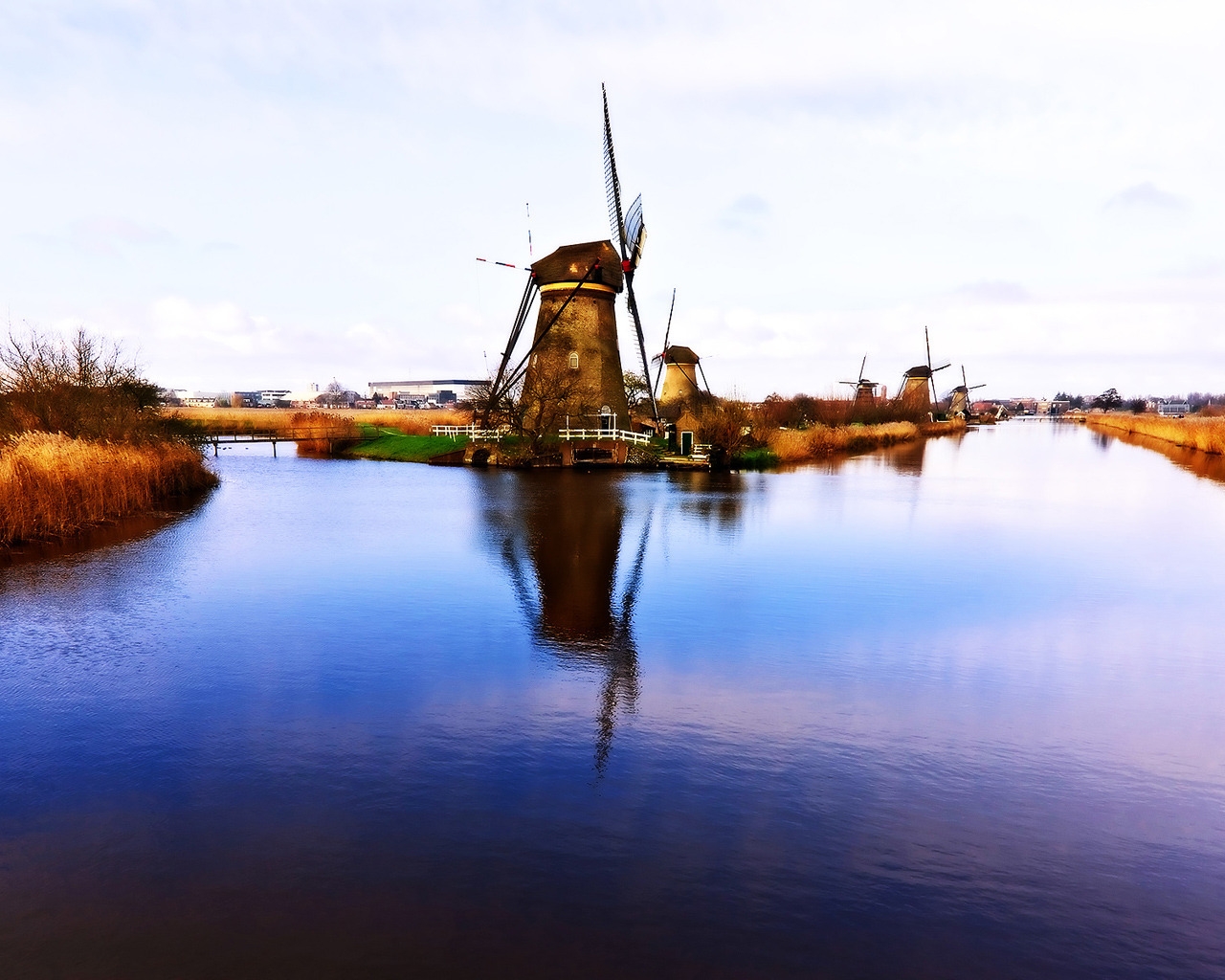 Dutch Windmills for 1280 x 1024 resolution