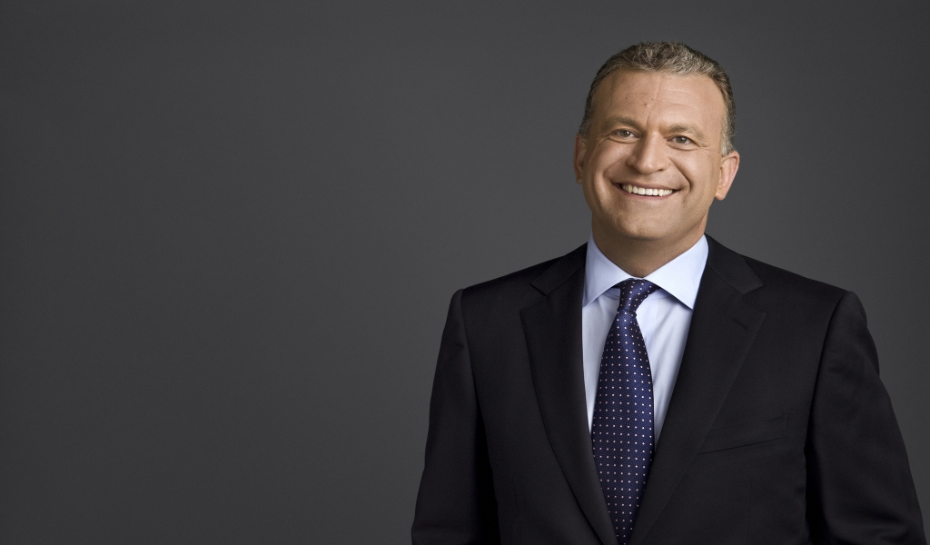 Dylan Ratigan Smiling for 1024 x 600 widescreen resolution