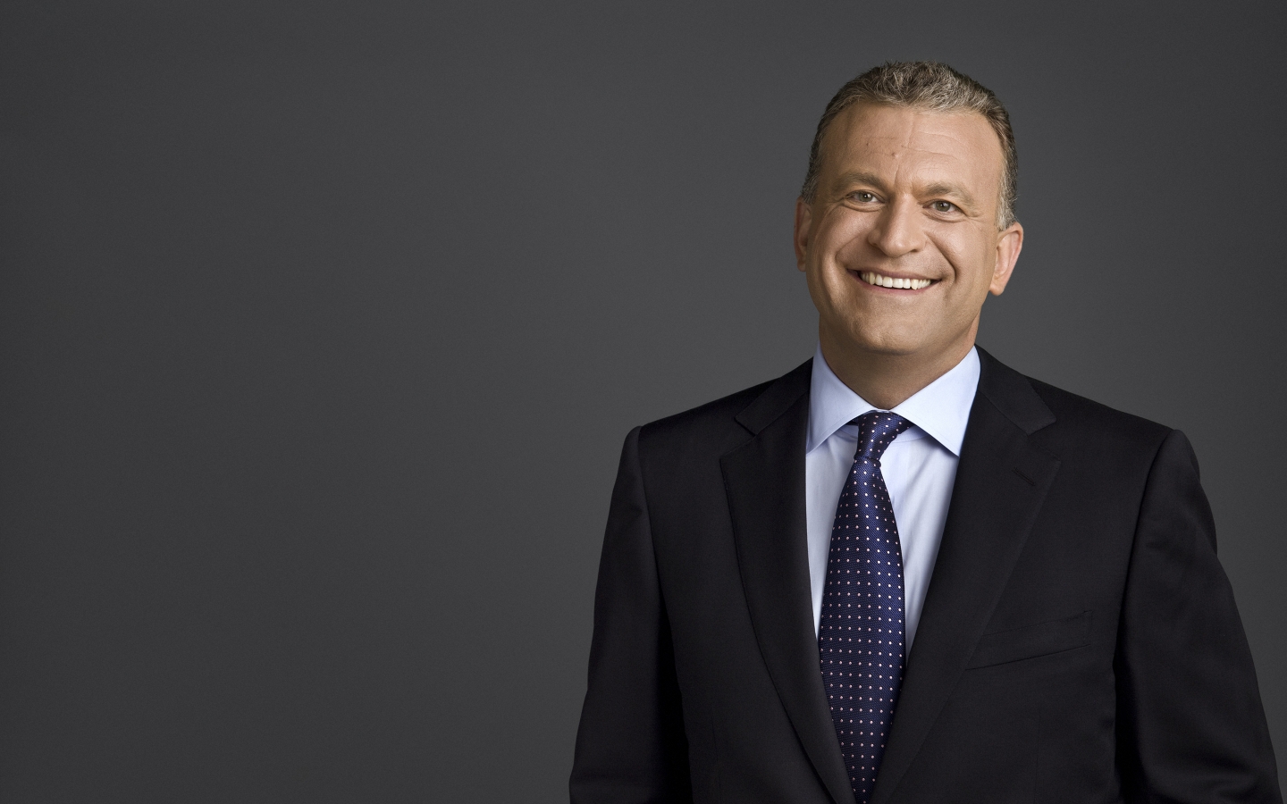 Dylan Ratigan Smiling for 1440 x 900 widescreen resolution