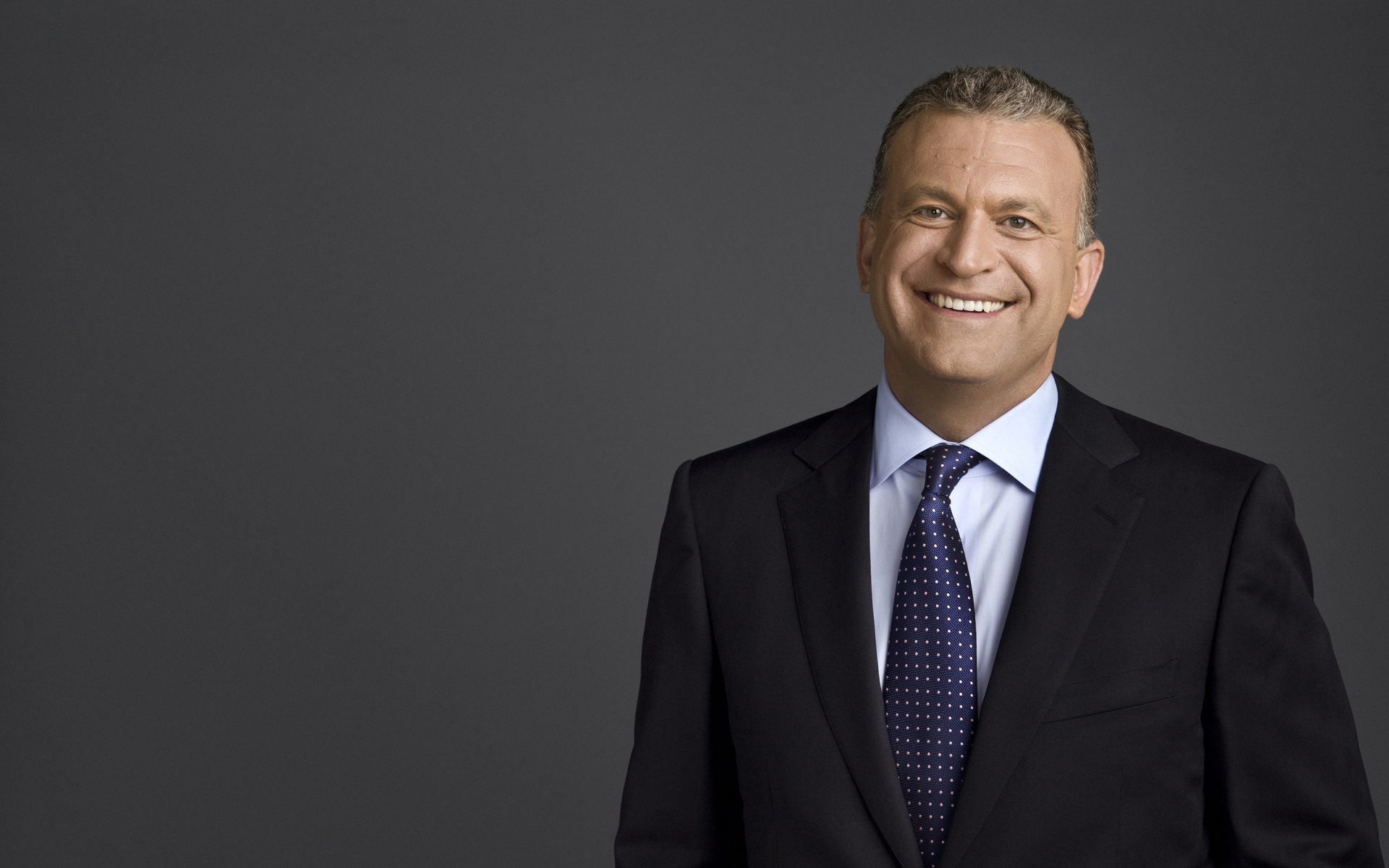 Dylan Ratigan Smiling for 1920 x 1200 widescreen resolution
