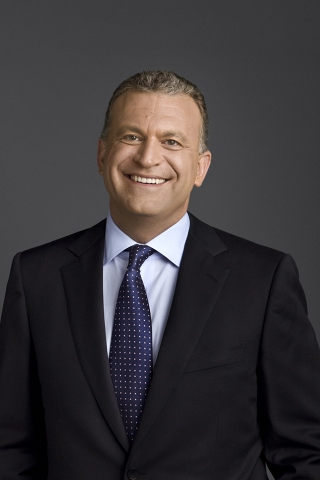 Dylan Ratigan Smiling for 320 x 480 iPhone resolution