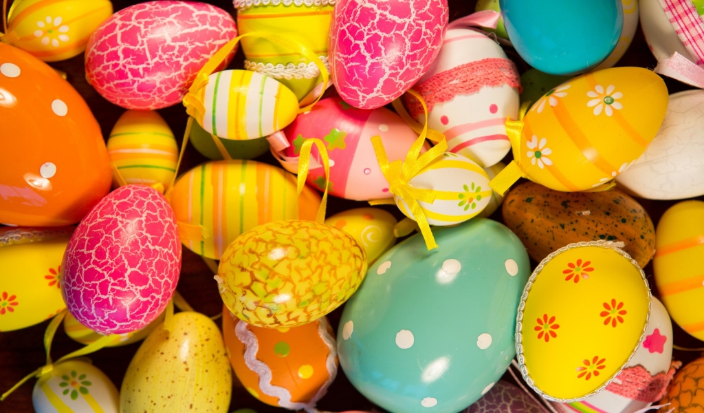 Easter Eggs Models for 1024 x 600 widescreen resolution