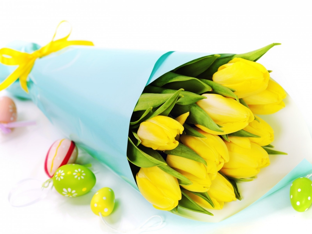 Easter Tulips and Egs for 1024 x 768 resolution