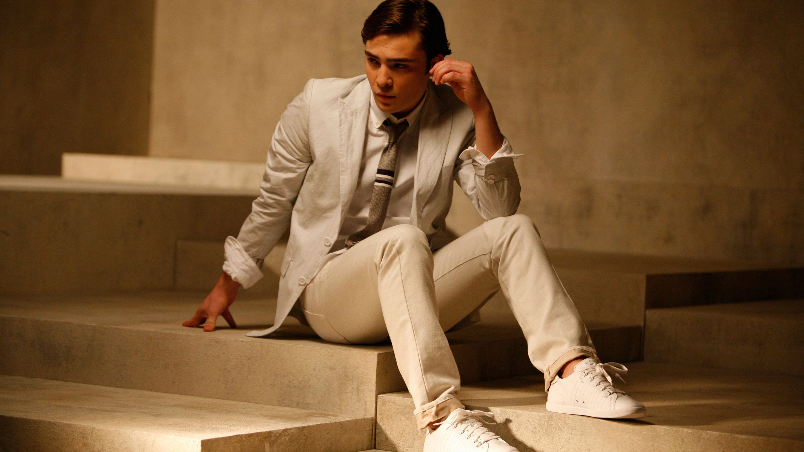 Ed Westwick for 2560x1440 HDTV resolution