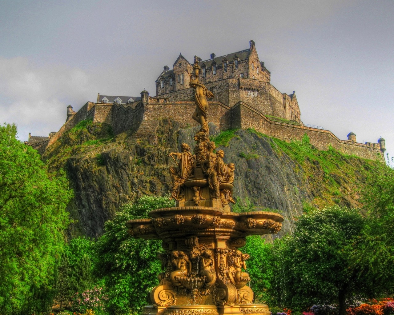 Edinburgh Castle Scotland for 1280 x 1024 resolution