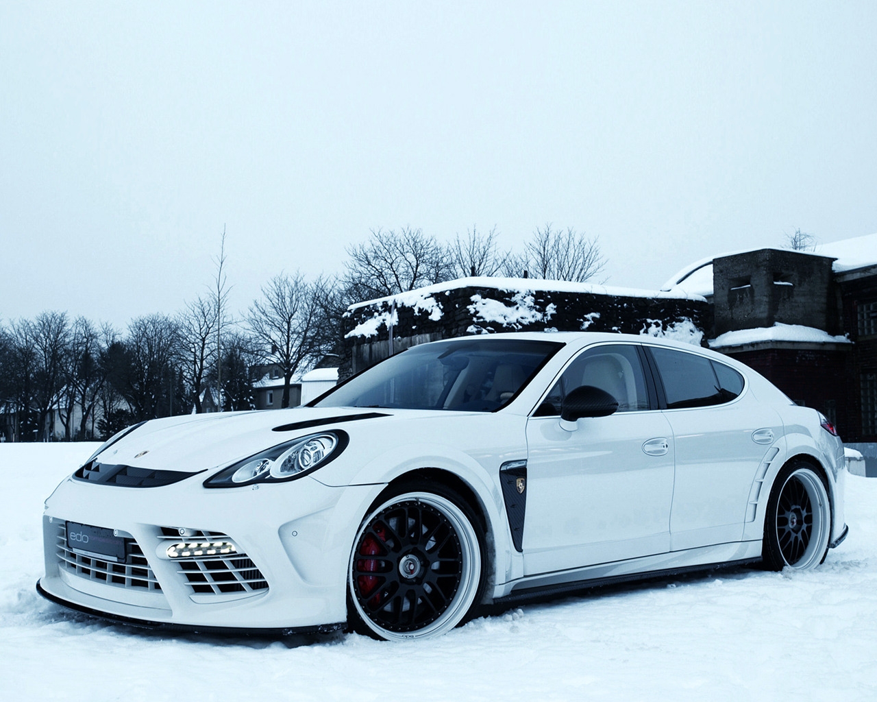 Edo Competition Panamera for 1280 x 1024 resolution