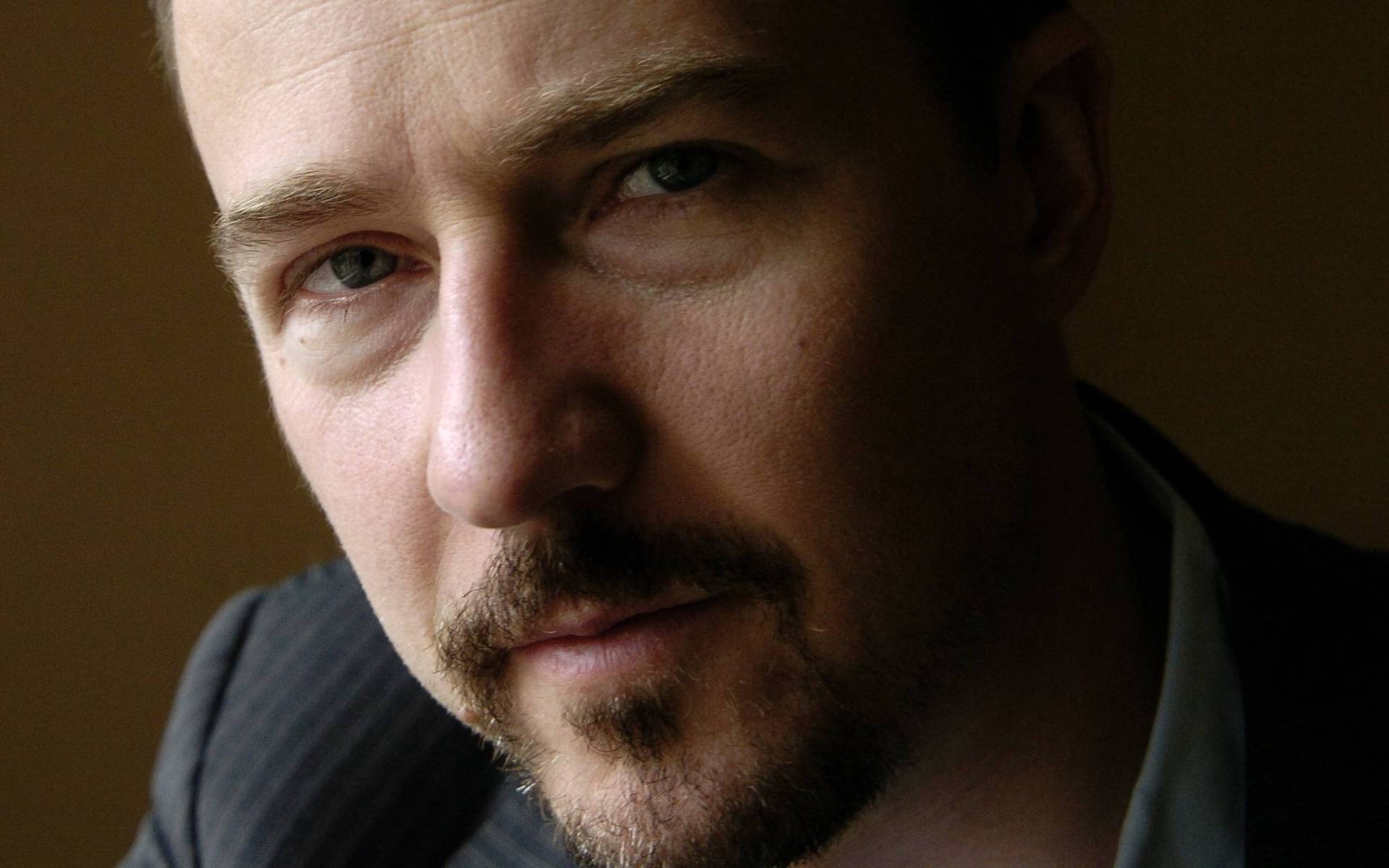 Edward Norton Close Up for 1920 x 1200 widescreen resolution