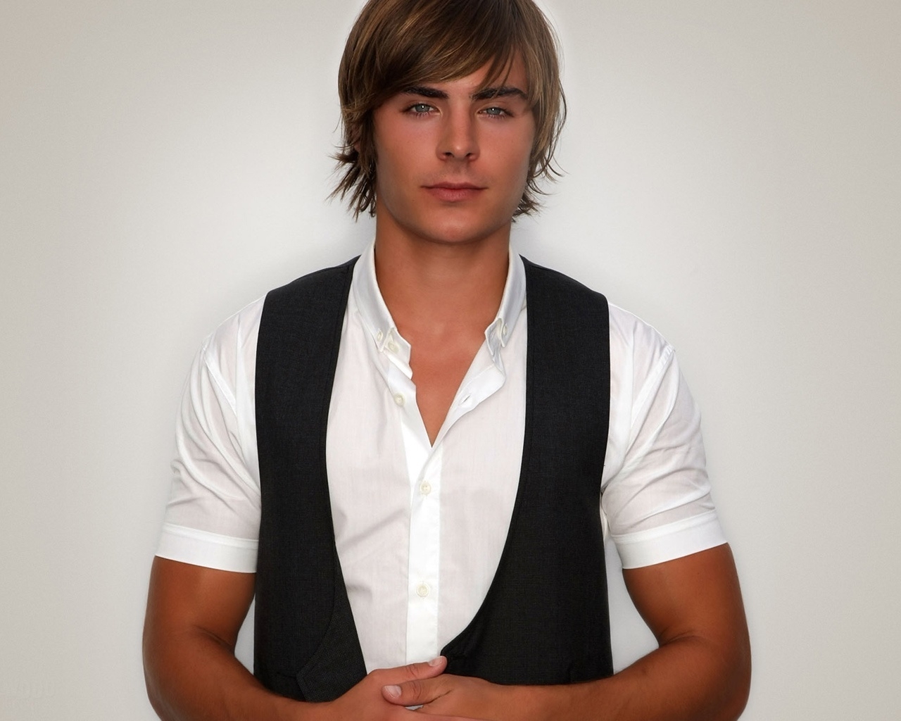 Efron Zac for 1280 x 1024 resolution