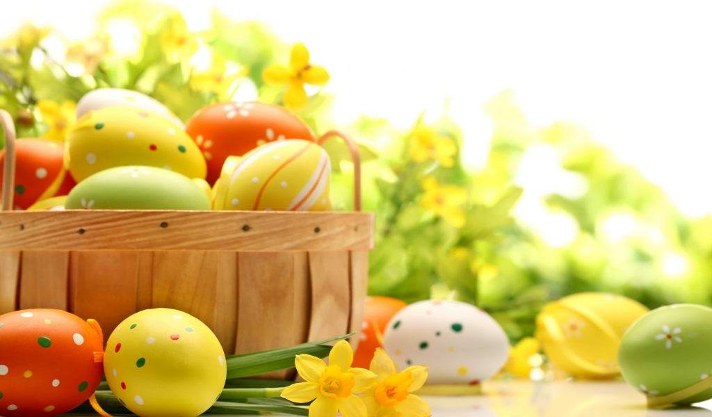 Eggs for Happy Easter for 1024 x 600 widescreen resolution