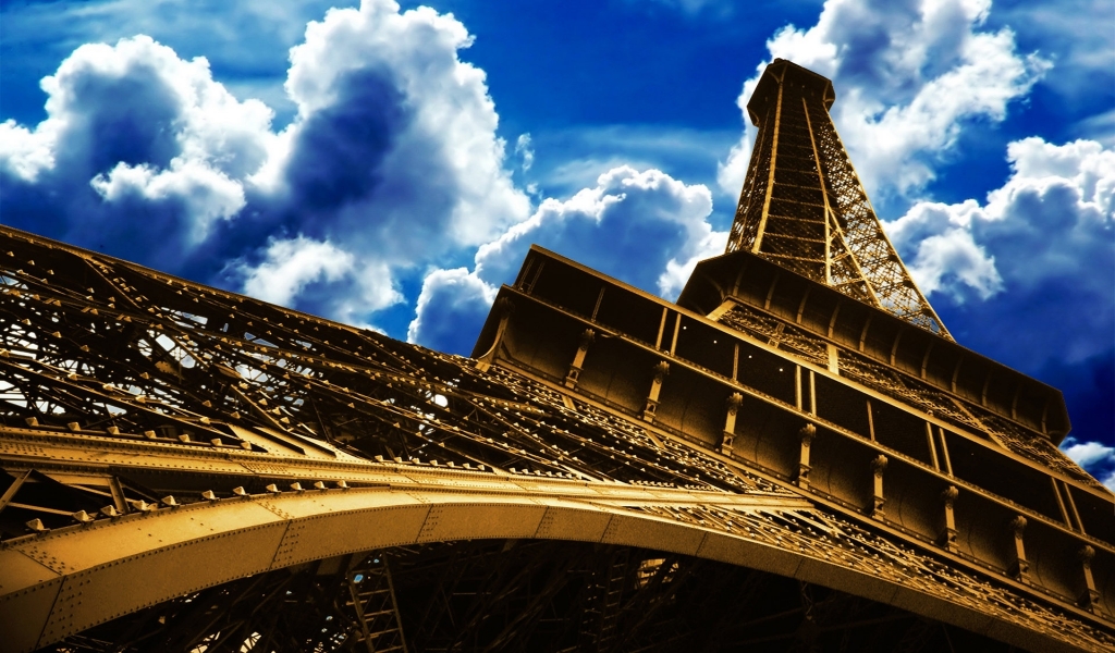 Eiffel Tower Down to Top for 1024 x 600 widescreen resolution