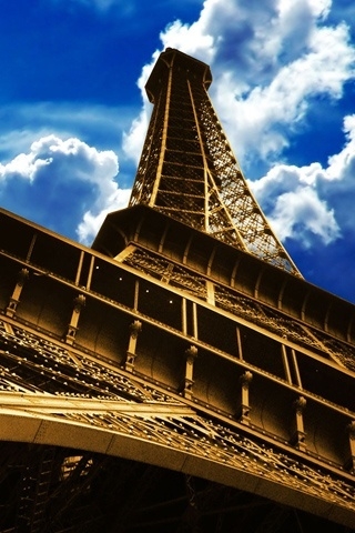 Eiffel Tower Down to Top for 320 x 480 iPhone resolution