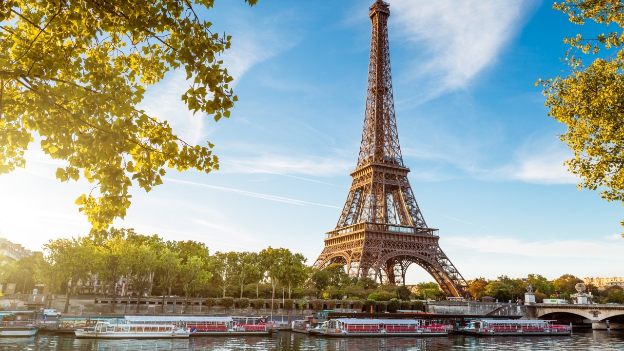 Eiffel Tower Landscape for 1280 x 720 HDTV 720p resolution