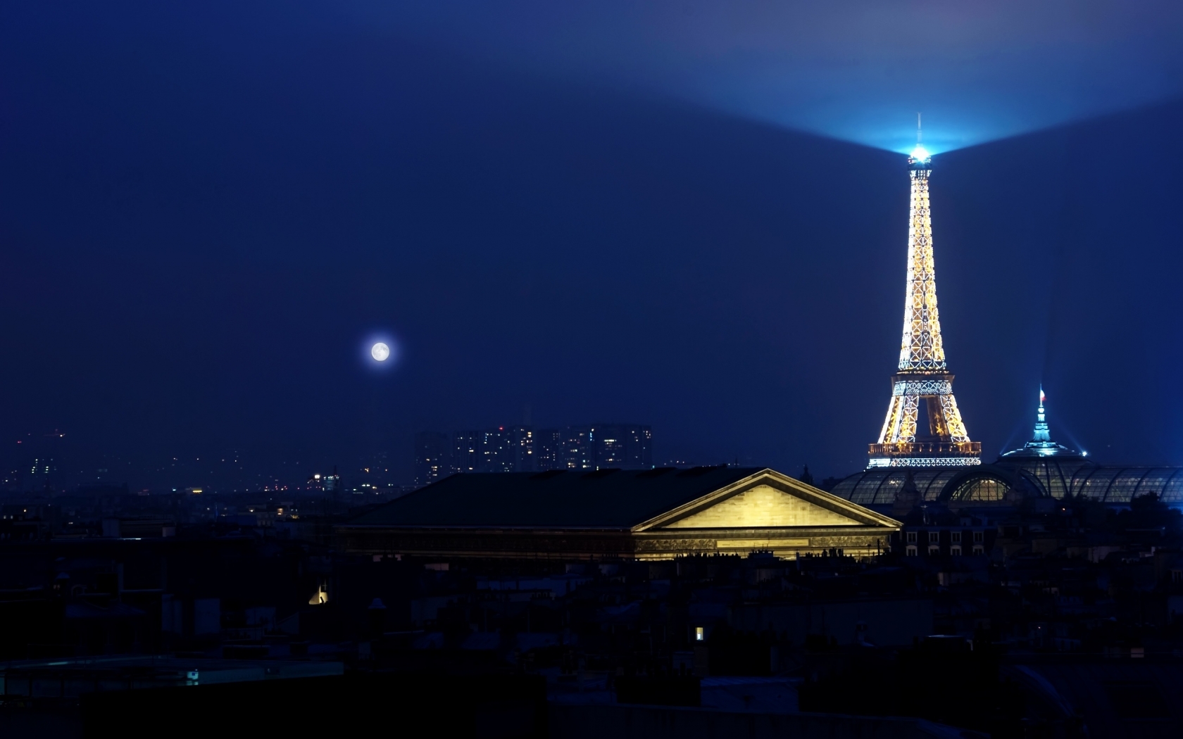 Eiffel Tower Light for 1680 x 1050 widescreen resolution