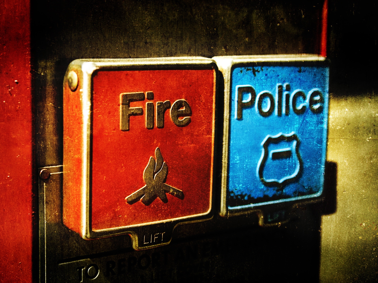 Emergency Fire and Police for 1600 x 1200 resolution
