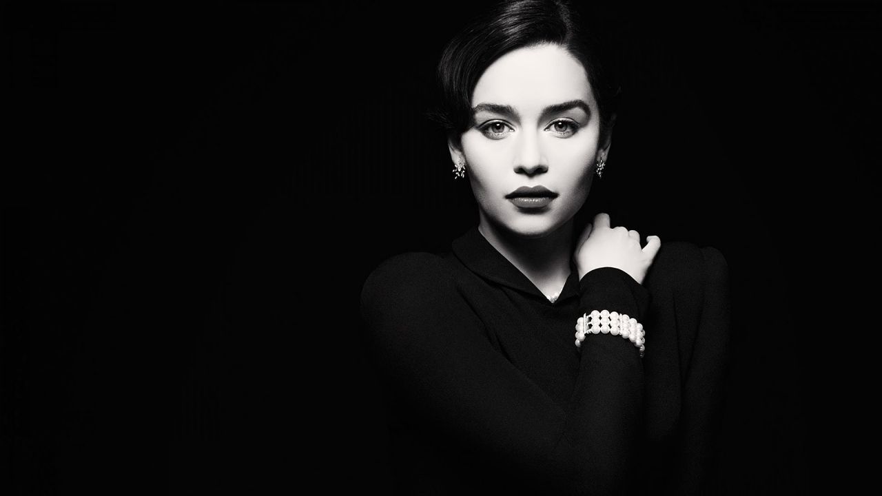 Emilia Clarke Actress for 1280 x 720 HDTV 720p resolution