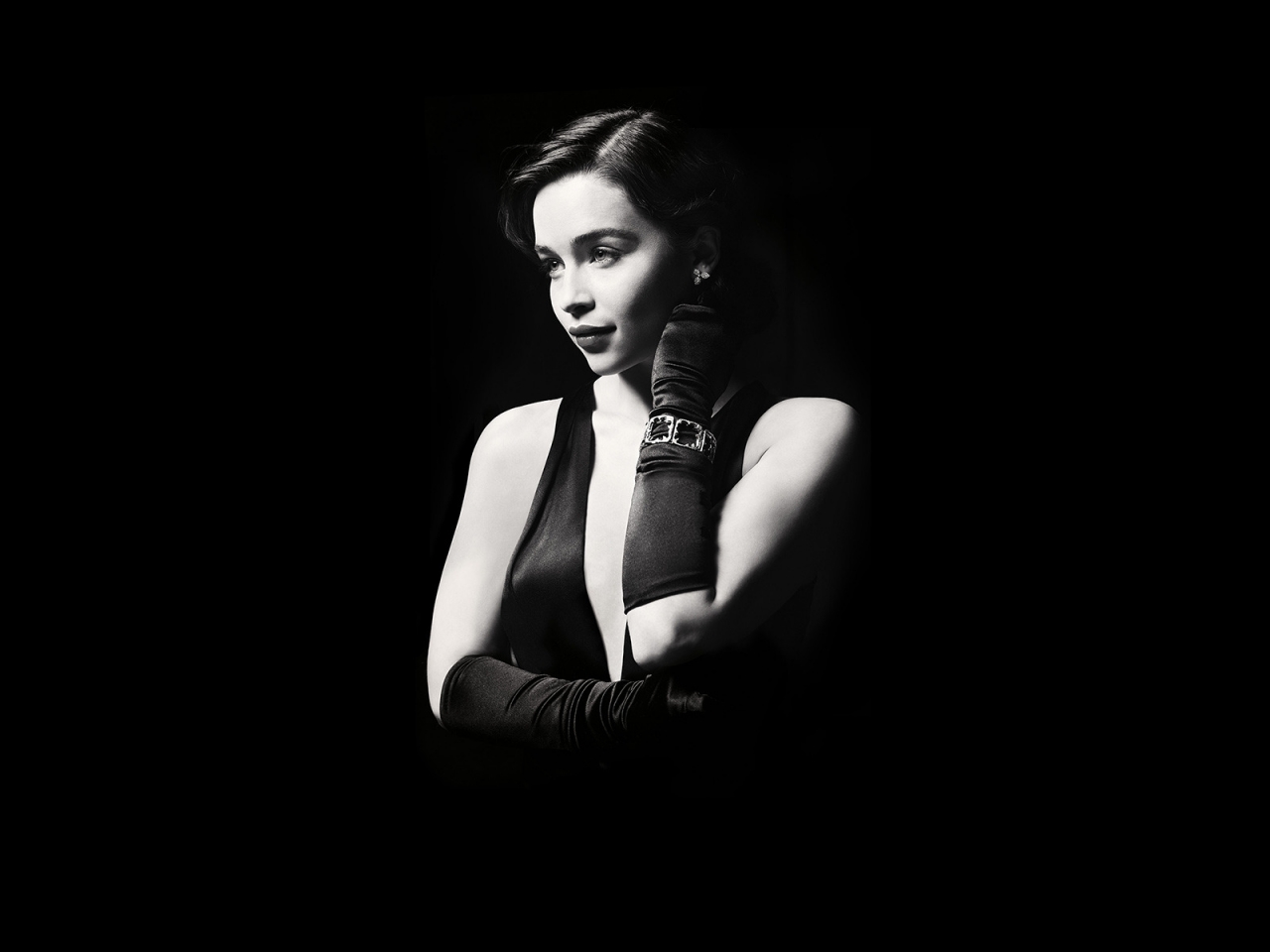 Emilia Clarke Black White for 1280 x 960 resolution