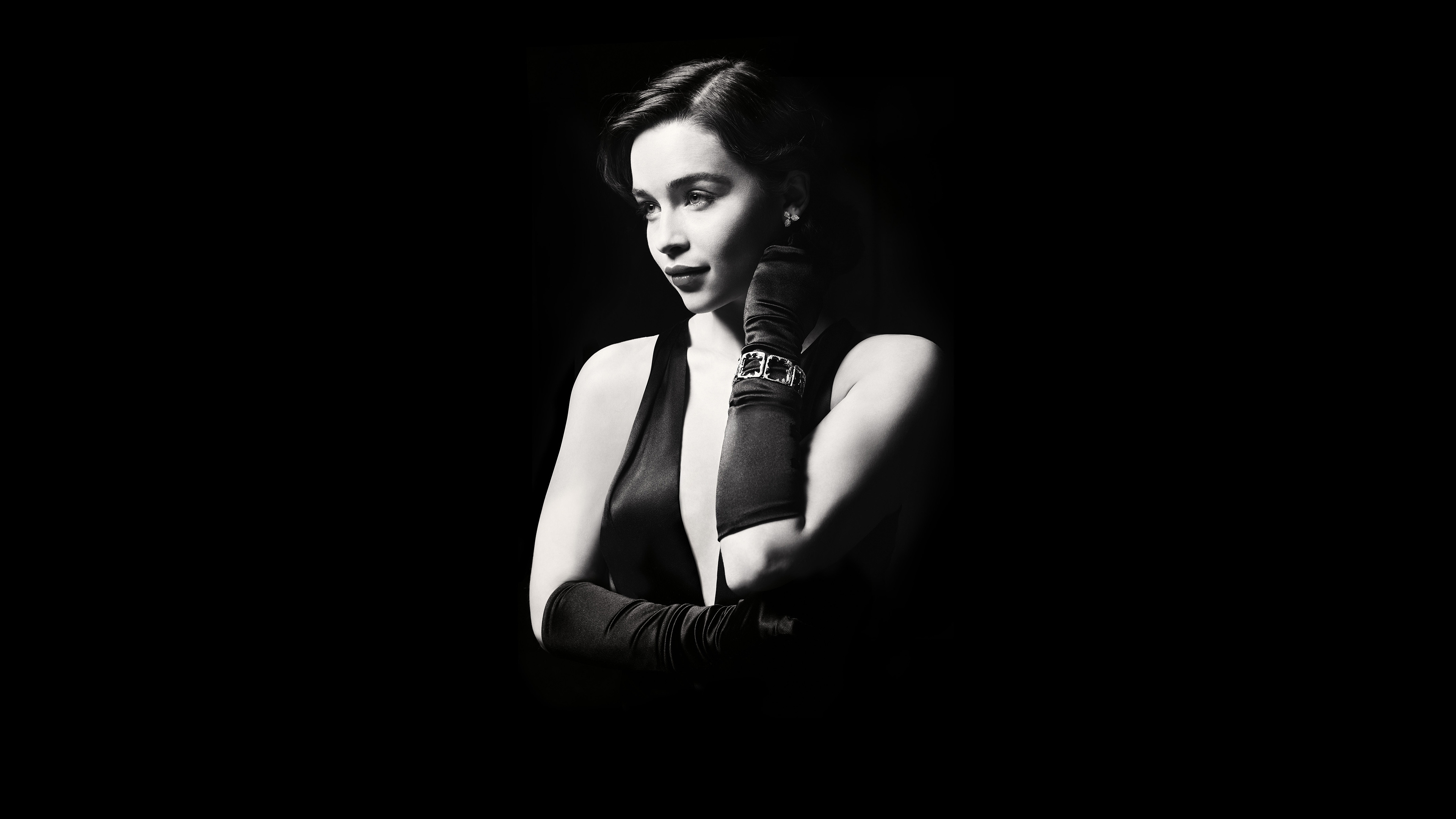 Emilia Clarke Black White for 3840 x 2160 Ultra HD resolution