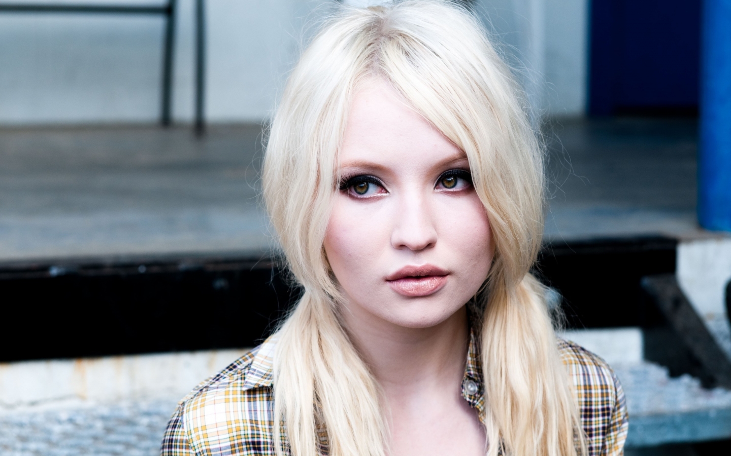 Emily Browning for 1440 x 900 widescreen resolution