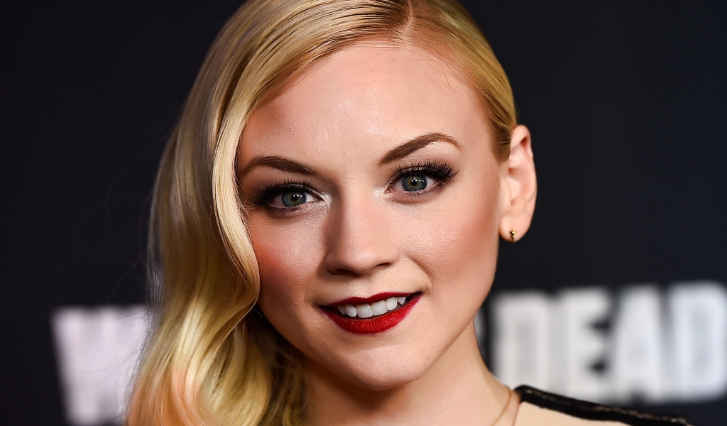 Emily Kinney Actress for 1024 x 600 widescreen resolution