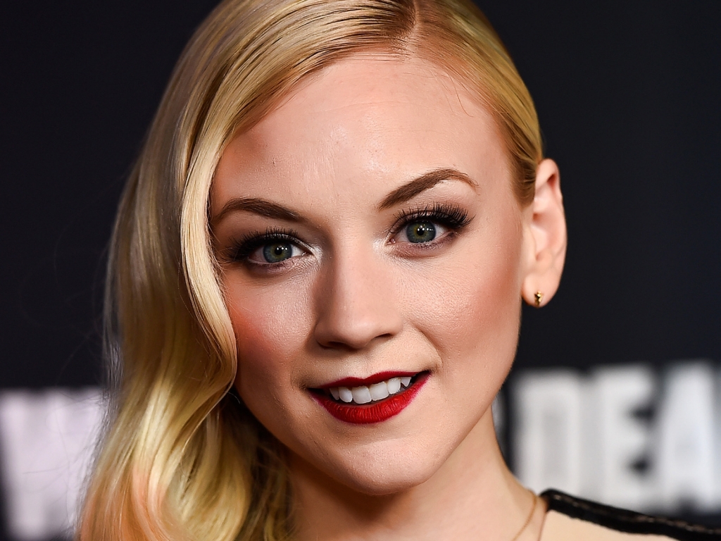 Emily Kinney Actress for 1024 x 768 resolution