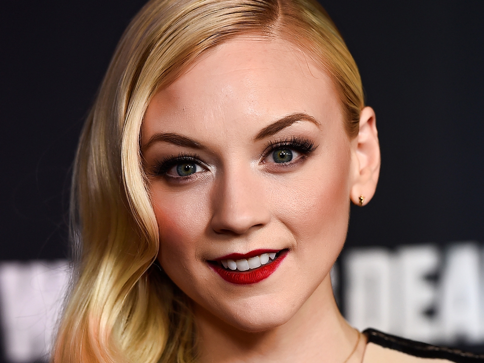 Emily Kinney Actress for 1600 x 1200 resolution