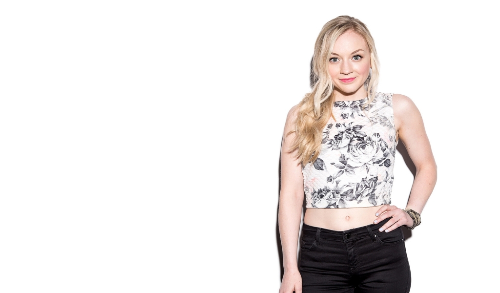 Emily Kinney Gorgeous for 1024 x 600 widescreen resolution