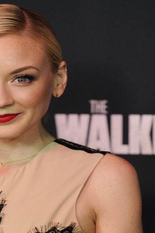 Emily Kinney Smile for 320 x 480 iPhone resolution