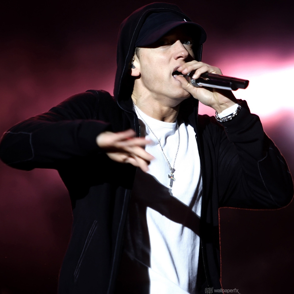 Eminem Performing for 1024 x 1024 iPad resolution