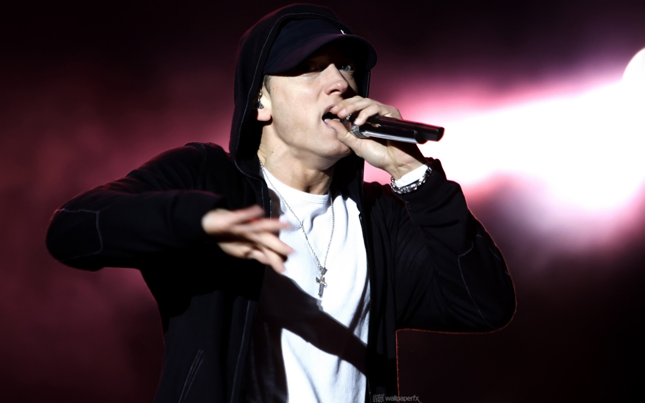 Eminem Performing for 1280 x 800 widescreen resolution
