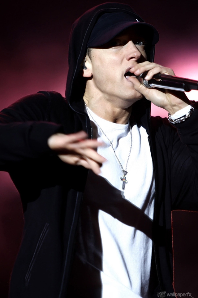 Eminem Performing for 640 x 960 iPhone 4 resolution