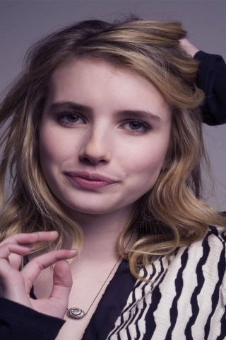 Emma Roberts Blonde Hair for 320 x 480 iPhone resolution