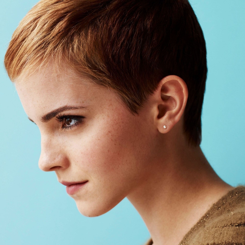 Emma Watson Short Hair for 1024 x 1024 iPad resolution