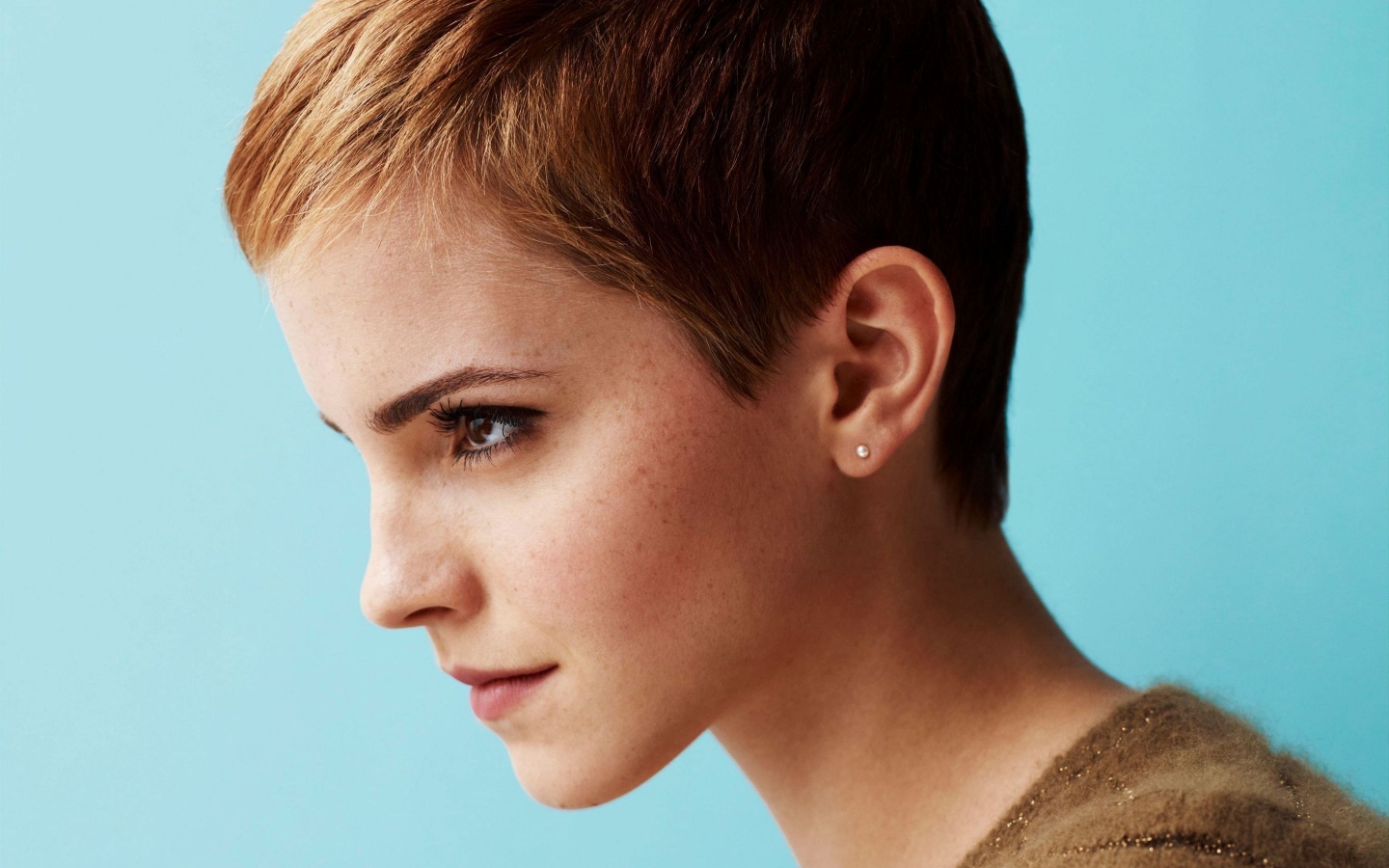 Emma Watson Short Hair for 1440 x 900 widescreen resolution